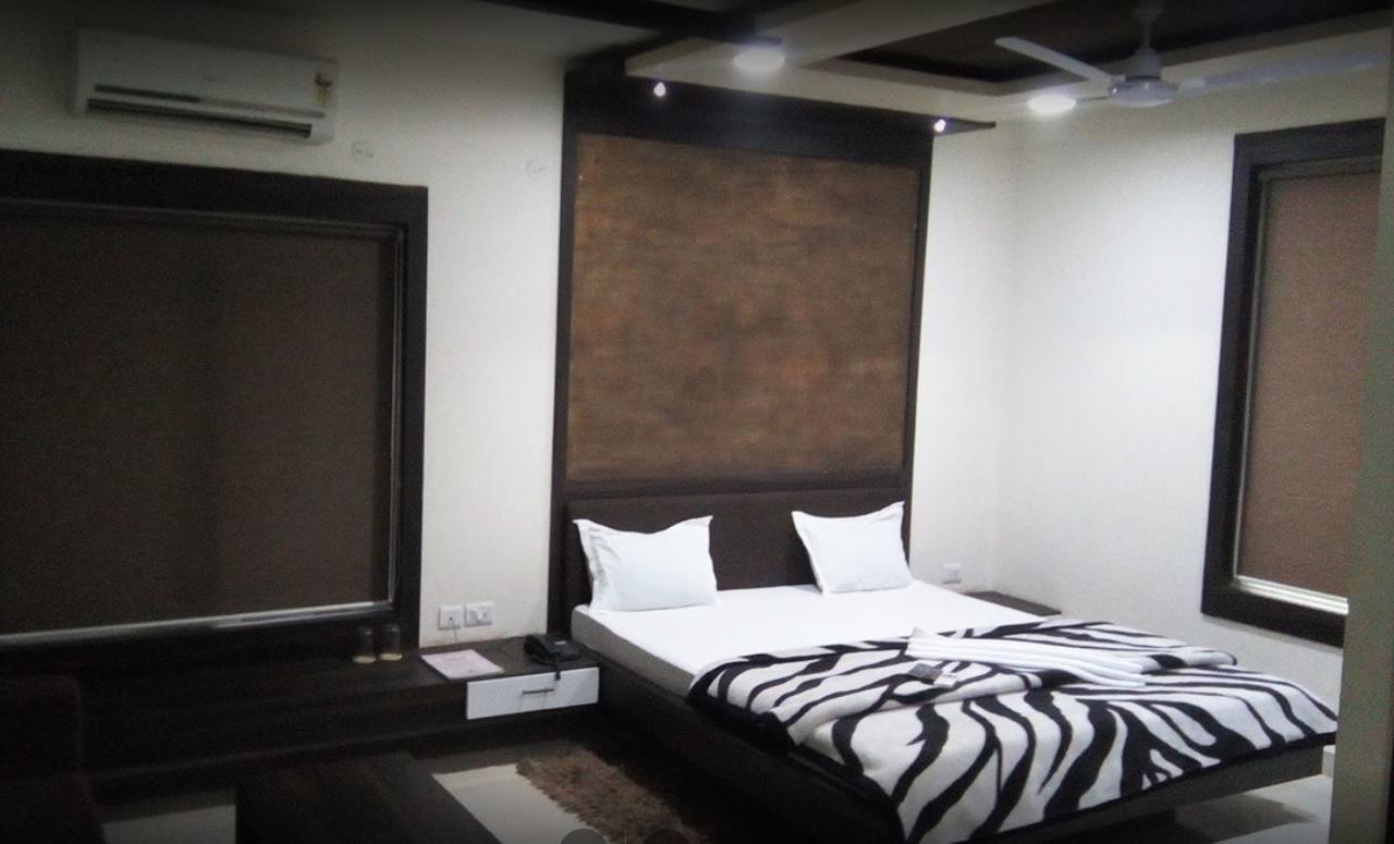 City Surya Hotel Gaya Exterior photo