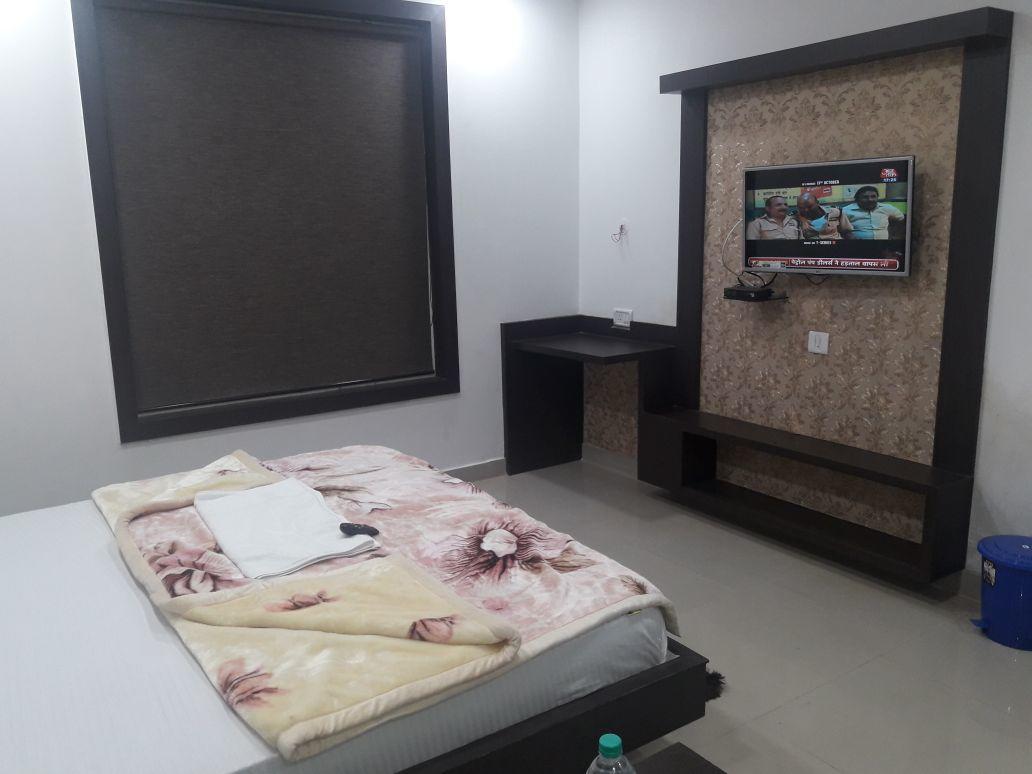 City Surya Hotel Gaya Exterior photo